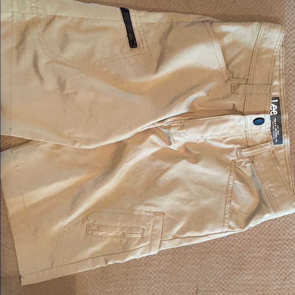 Lee Khaki boy’s shorts size 8 Regular